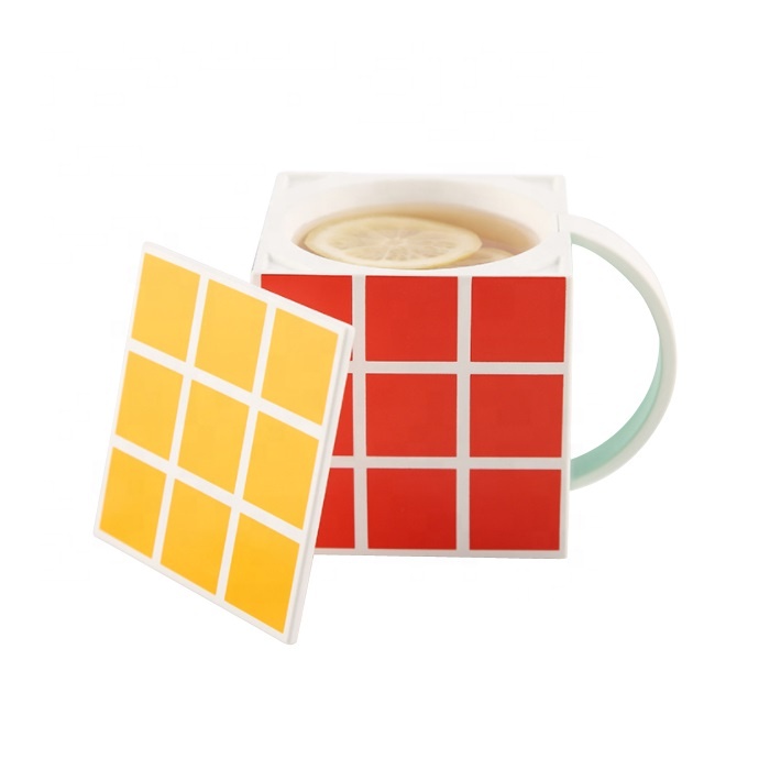 Hadiah Kreatif Logo Kustom Mug PLA 3D Cangkir Kopi Kubus Rubik dengan Tutup untuk Perjalanan