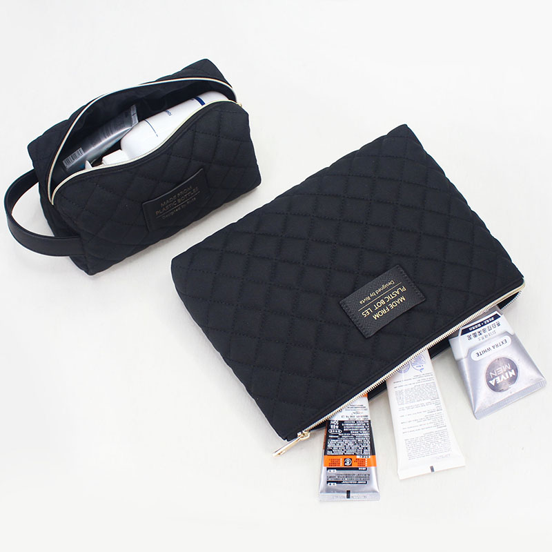 Çanta kozmetike e zezë me tegela RPET MCBR022