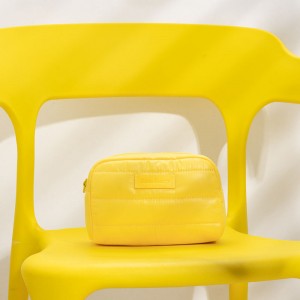 კაშკაშა ყვითელი Rpet Stripe Quilted კოსმეტიკური ჩანთა