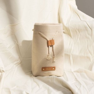 Bolsa cosmética natural com cordão pequeno feita de algodão reciclado – CBC077