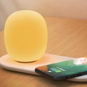 2 In 1 Wireless Mobile Phone Charger At Malapit na Light Stand