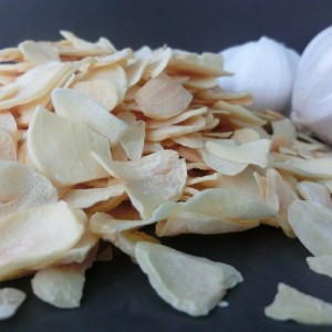 Plastiki Ufungaji dehydrated Garlic Flakes China Manufacturers