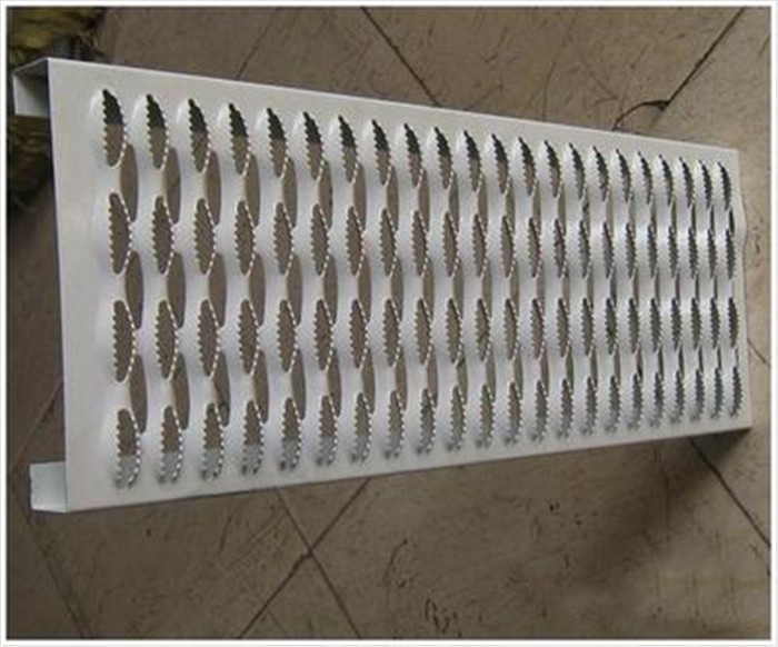slip stair treads / aluminum antiskid plate / perforated safety grating