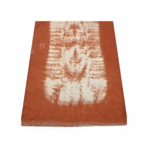 Unverwechselbarer Batik-Schal mit künstlerischem Charme
