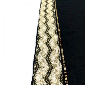 Šátek z imitace hedvábí Dva zlaté krajkové muslimské šátky
