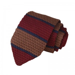 Arrow knitted tie
