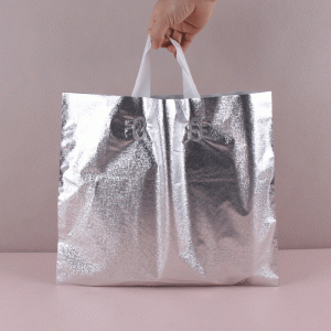 Hochwertige, modische Einkaufstasche mit Metallic-Feeling