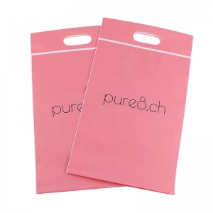 Paketimi i veshjeve rozë Qese me zinxhir me brymë me dizajn doreze