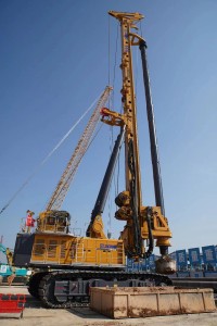 XR800E Rotary Drilling Rig Equivalent to Bauer BG 72