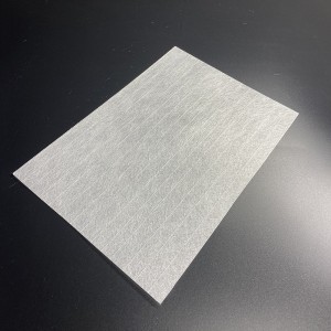 Alfombra de tecido de superficie cosida de fibra de vidro colocada a man