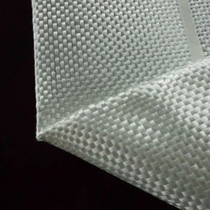 ມີຄວາມເຂັ້ມແຂງສູງ bidirectional e ແກ້ວແສ່ວ fiberglass roving fabric