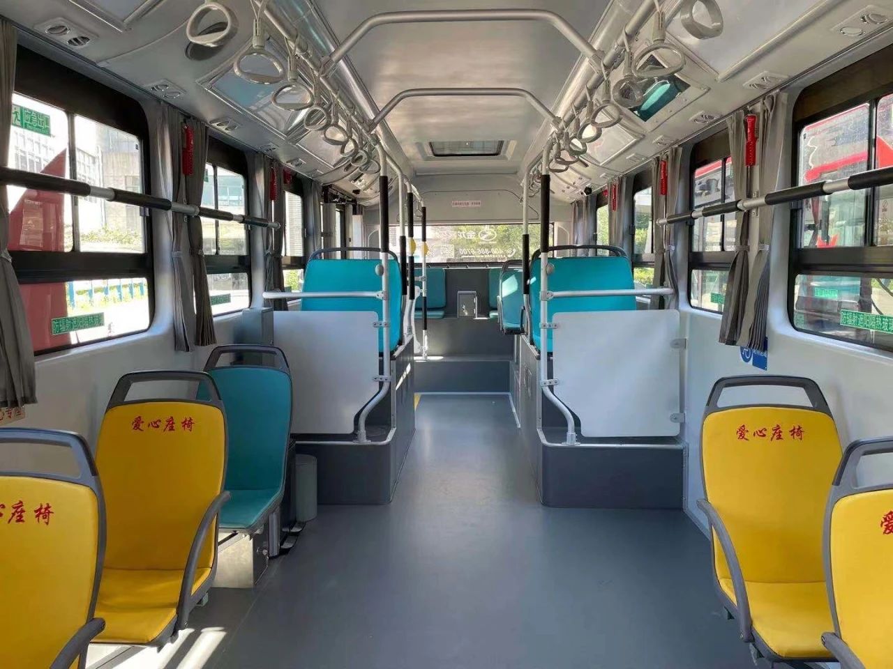 Carbon fiber composite material magaan ang timbang bagong enerhiya bus
