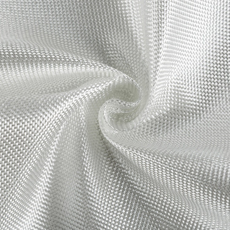 Proizvođač isporučuje tkanje od fiberglasa