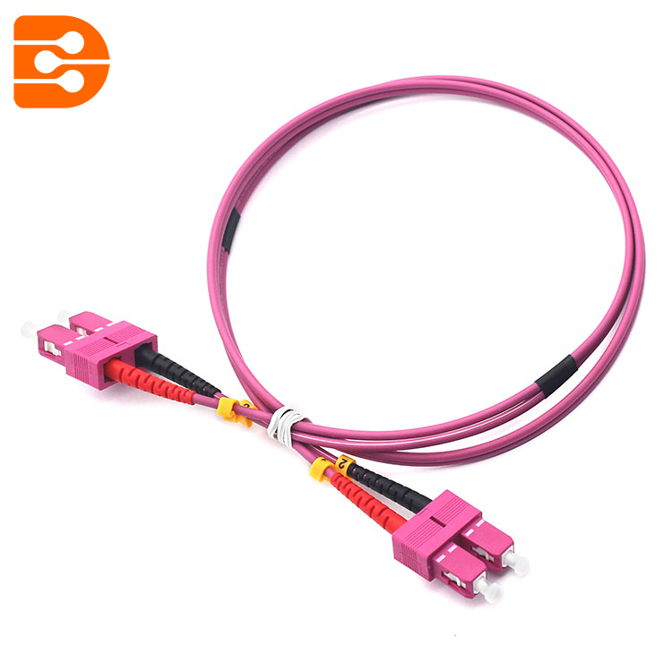 Obojstranný prepojovací kábel z SC/PC na SC/PC OM4 MM optických vlákien