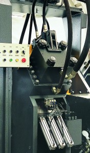 APM1412 CNC زاوية اللكم آلة القص