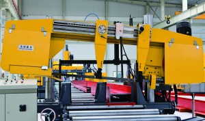 BS1000 FINCM CNC Estructura de acero H-Beam Band Sawing Machine