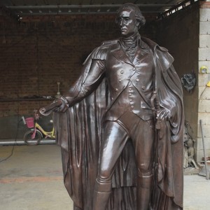 Brontzezko irudia George Washington estatua