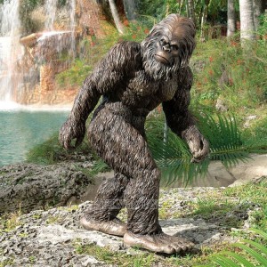Градинска открита скулптура на горила в реален размер Бронзова статуя Йети Голямата стъпка за продажба