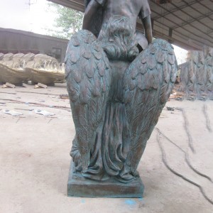 Statuie de înger din bronz