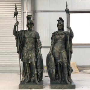 Naturalnej wielkości rzymskie posągi wojowników z włókna szklanego