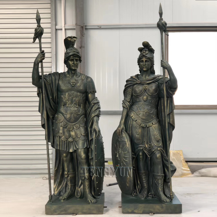 Életnagyságú üvegszálas római harcos szobrok