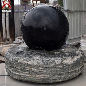 Υπαίθριο σιντριβάνι νερού από μαύρο γρανίτη μεγάλου μεγέθους περιστρεφόμενο Fengshui Sphere