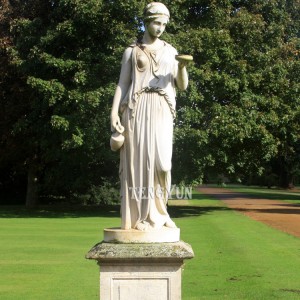 Мраморная резная статуя богини юности Геба