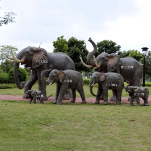 Have dekorative elefantskulpturer i naturlig størrelse harpiks dyreskulptur til salg