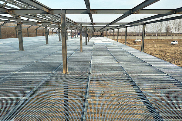 Manufacturers serrated 100×30 galvanized steel grating plate platform kerja