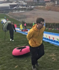 Daus Sleds Sledge Inflatable Tubes Nrog Nyuaj hauv qab