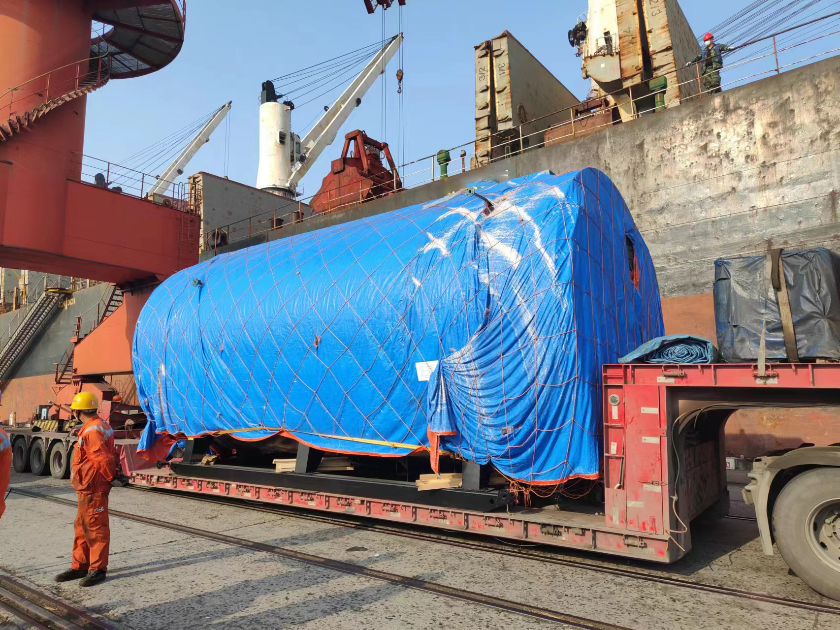 Які запобіжні заходи дотримуються під час доставки контейнерів OOG з Китаю?