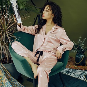 2021 new long-sleeved suit thin silk pajamas women