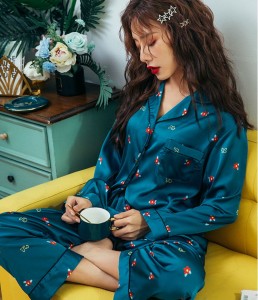 Green floral temperament home service suit thin long-sleeved ice silk pajamas women