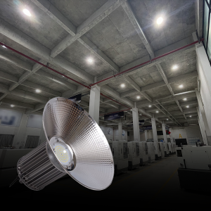 Klasszikus High Bay lámpa reflektorral Raktári ipari világítás 100 200 300 Watt Cob High Bay lámpa lencsés függőlámpákkal