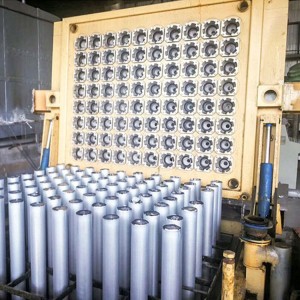 Máquina de colada continua de palanquilla superior caliente para fundición de aluminio