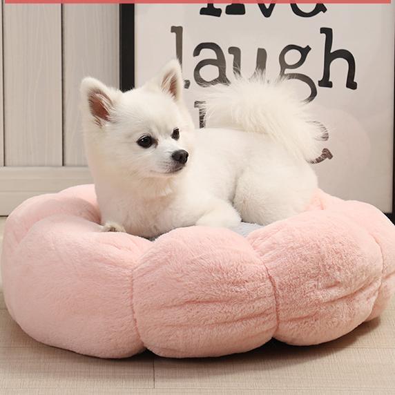 Bulk Ready Pet Supplies Fluffy Super Soft Warm Pet Bed With Flower Shape For Good Sleep