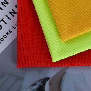 100% polyester fjouwerkant gaas fluch droege stof foar sport t-shirt