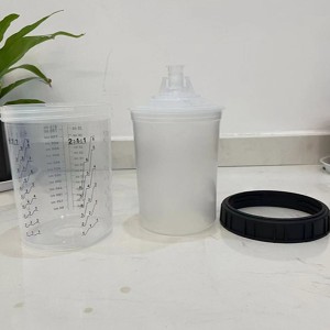 Vervaardiging van plastic wegwerpbare verfbekers voor autoreparatielakken en maatbekers van 400 ml, 600 ml en 800 ml met de hoogste kwaliteit voor schilderen