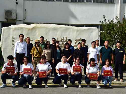 Beijing Liuyi Biotechnology Co., Ltd бахшида ба лоиҳаи хайрияи донишҷӯён