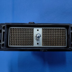 超声波换能器连接器组件