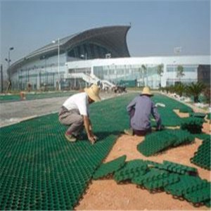 Еко-пријателски поплочувачи за трева за одржливо уредување