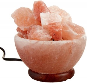 Himalajan suolalamppukulho luonnollisilla kristallipaloilla, himmennysjohdolla ja klassisella puupohjalla Premium-laatua aito Pakistanista