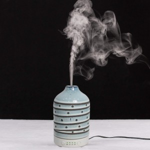 2022 High quality White Ceramic Essential Oil Diffuser Air Condition Aromatherapy Lamepa
