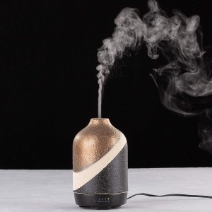 Заводская цена Китай Поставщик Высококачественный черный керамический ваза Стиль Дизайн Ароматический диффузор с популярной модой