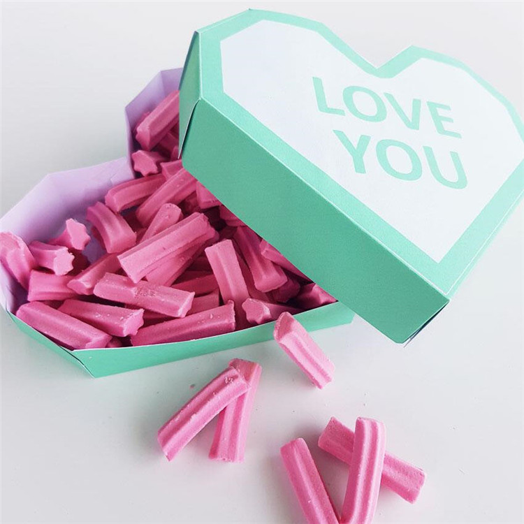 Картичка Сърце Шоколадова кутия на едро Бонбони