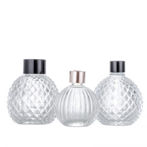 Ziemeļvalstu stila luksusa stikla smaržu pudelīšu vairumtirdzniecība dekoratīvo smaržu niedru difuzoru pudelītes