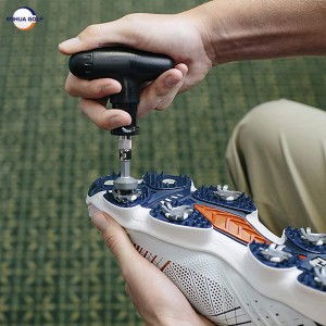 Hot Sale Amazon Sepatu Golf Nail Puller Multi-Fungsi Nail Remover Spike Ratchet Handle Wrench Alat Aksesoris Golf Alat Bantu Pelatihan dengan 3 Adaptor