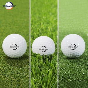 Novo deseño 4 en 1 Alfombra de golpes de práctica de golf con bandexa de bolas plegable Patente exclusiva portátil de herba longa