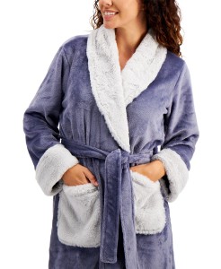 Warmer Fleece-Bademantel für Damen mit Fleece-Kapuze