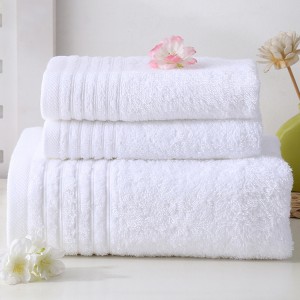 3 टुकड़ा स्नान तौलिया सेट लक्जरी होटल मानकों कढ़ाई लोगो